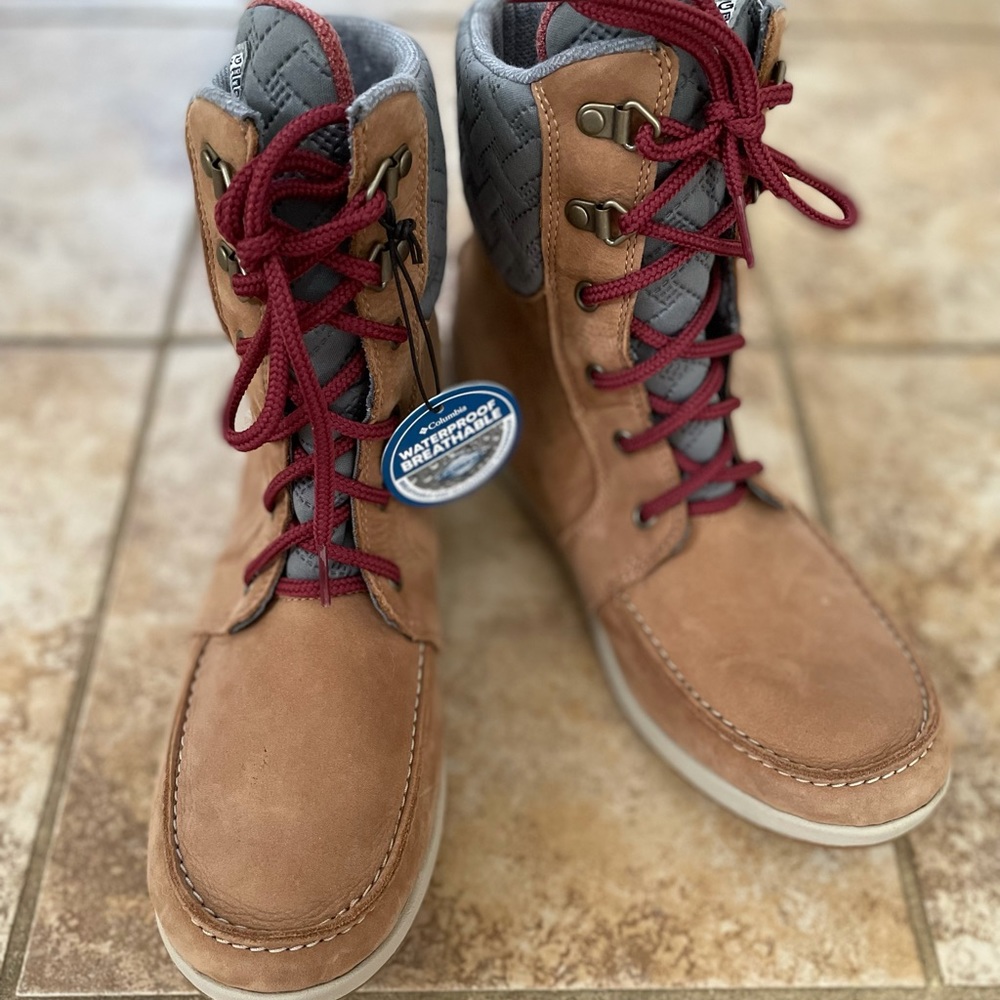 Columbia women’s waterproof boots. Size 10